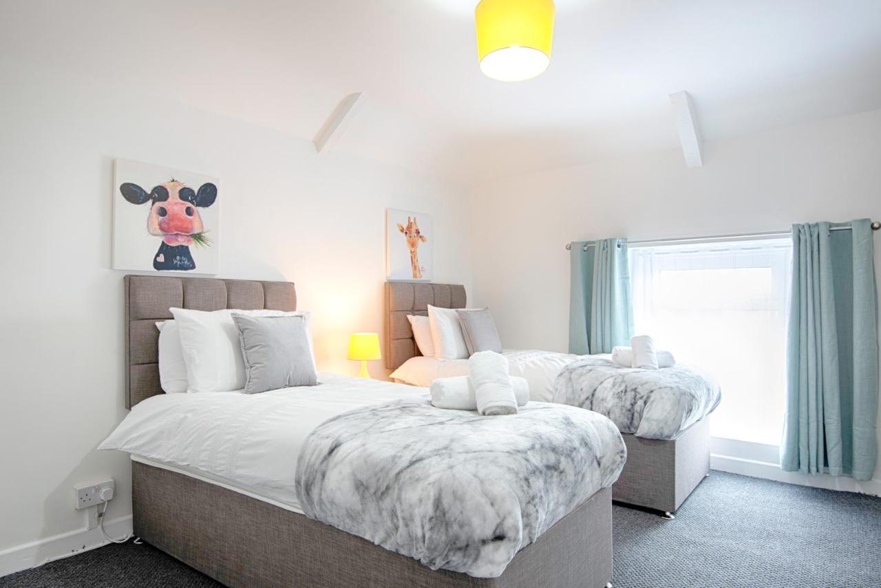 Parking, Smart Tv'S In All Rooms, Central Location Swansea Bagian luar foto