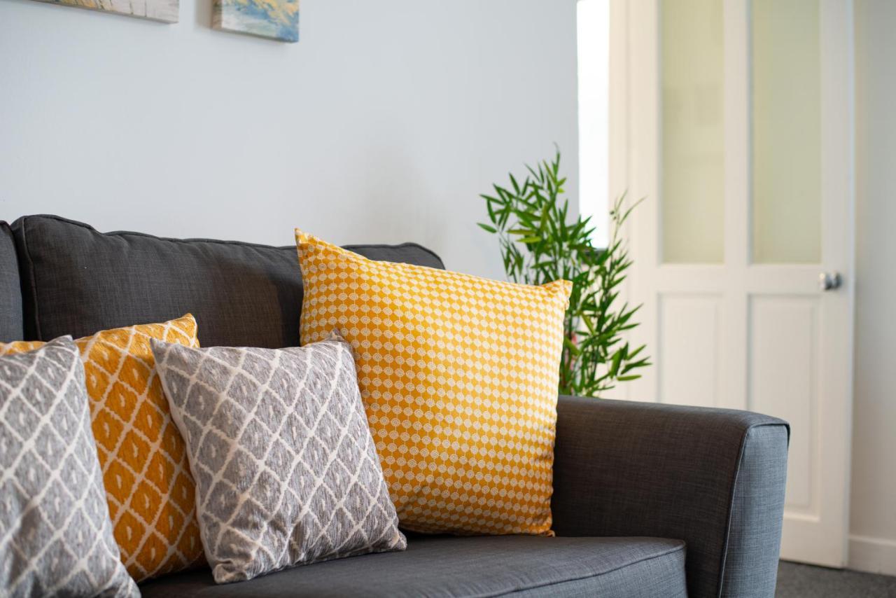 Parking, Smart Tv'S In All Rooms, Central Location Swansea Bagian luar foto